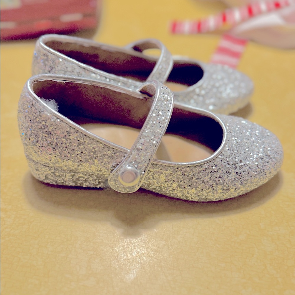 *Brand New* J. Crew Girls' glitter low-heel Mary Janes- size K10